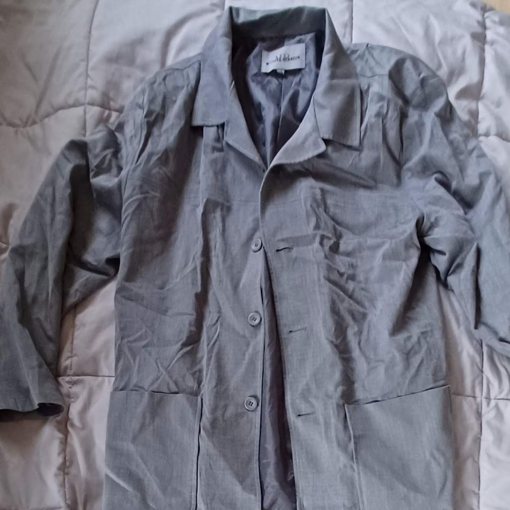 light grey/metallic light coat